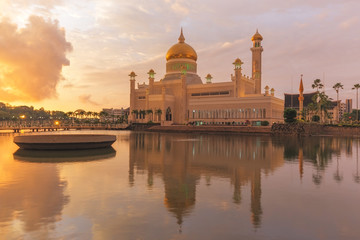 Fototapeta premium Sultan Omar Ali Saifuddien Mosque in Brunei