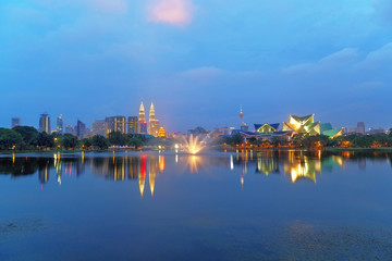 Fototapeta na wymiar Titiwangsa Lake in Kuala Lumpur, Malaysia