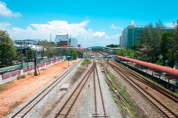 Naklejka premium Bird eye Interception Railway with blue sky