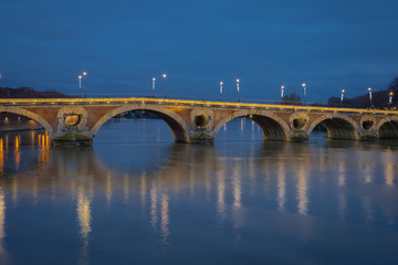 Fototapeta na wymiar Toulouse, France - 12 14 2018: New Bridge at sunset