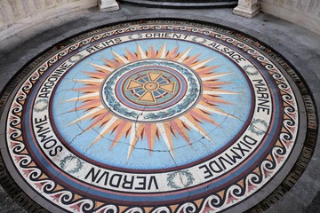 VILLE DE NIMES - NIMES - LANGUEDOC - OCCITANIE