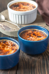 Creme brulee in the pots
