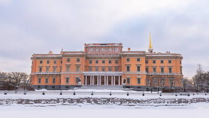 Obraz premium St. Petersburg, Russia - January 28, 2019: St. Michael's Castle also called the Mikhailovsky Castle or the Engineer Castle in winter