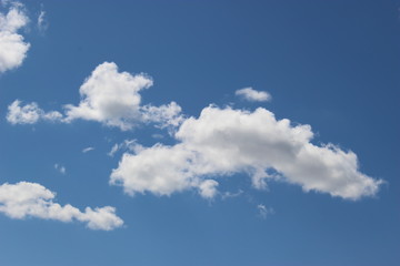 Nuages dans le ciel (cumulus) 6