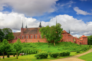 Frombork-ufortyfikowana gotycka katedra © Janusz Lipiński