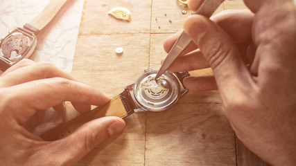 The process of repair of mechanical watches