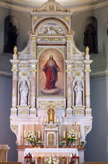 Fototapeta na wymiar Main altar in Basilica of the Sacred Heart of Jesus in Zagreb, Croatia 