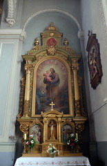 Obraz premium Saint Joseph holding child Jesus, altar in the Basilica of the Sacred Heart of Jesus in Zagreb, Croatia