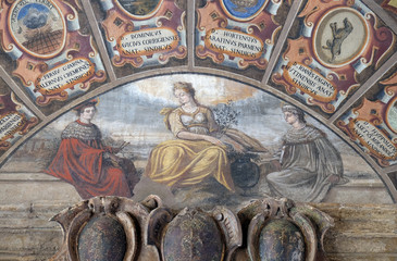 Fototapeta na wymiar External atrium of Archiginnasio in Bologna, Italy