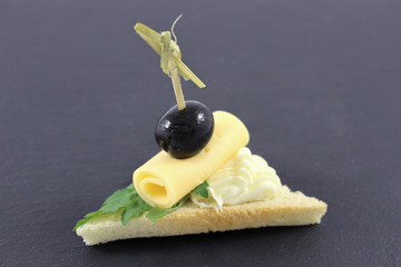 cheese canapes