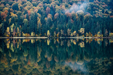 autumn scene lake reflexion