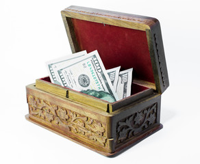 100 dollars in wooden box