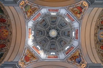 Fototapeta premium Dome in Salzburg Dom, cathedral was built by Santino Solari, Swiss architect and sculptor. He was a chief architect of Salzburg town in 1612. Salzburg, Austria