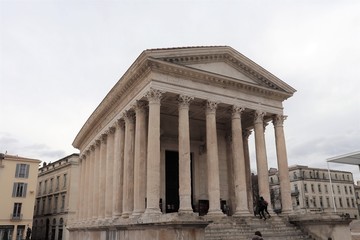 Obraz premium LA MAISON CARREE - NIMES - GARD - LANGUEDOC - OCCITANIE