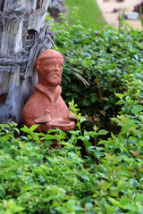 Fototapeta na wymiar Garden Statue 