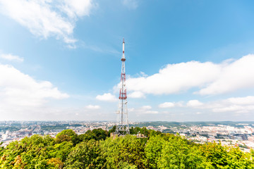 Obraz premium Lviv, Ukraine cityscape skyline in historic Ukrainian city in old town buildings architecture during sunny summer day High Castle Hill Television Tower green park