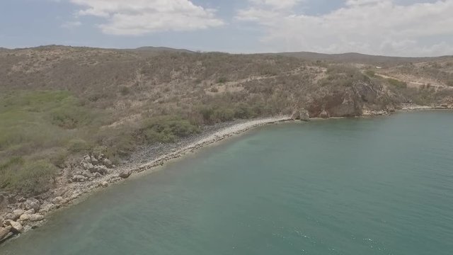 PLAYA UVITA AZUA-R.D. 01