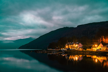 Obraz premium view of the bay at night