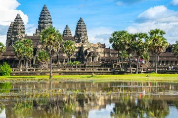 Fototapeta na wymiar Enjoying a beautiful sunny day in Angkor Wat Temple - Siem Reap, Cambodia