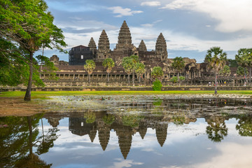 Fototapeta na wymiar Enjoying a beautiful sunny day in Angkor Wat Temple - Siem Reap, Cambodia