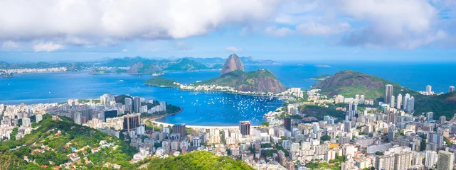 Crédence de cuisine en verre imprimé Rio de Janeiro Beau paysage urbain de la ville de Rio de Janeiro avec le mont du Pain de Sucre et la baie de Guanabara - Rio de Janeiro, Brésil