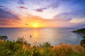 Fototapeta na wymiar scenic of sunset skyline with seascape view point of phuket