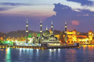 Fototapeta na wymiar Masjid Kristal in Kuala Terrengganu, Malaysia