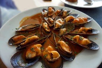 Mediterrane Küche - Meeresfrüchte in Sauce © pattilabelle