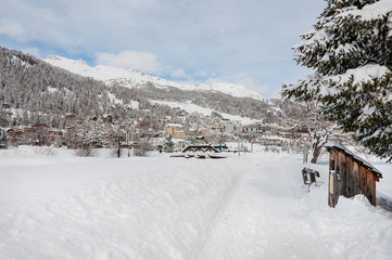 St. Moritz, St. Moritzersee, Oberengadin, Winter, Winterwanderweg, Wintersport, Alpen, Graubünden, Schweiz