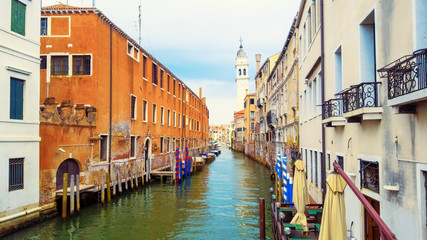 Fototapeta na wymiar Romantic scenery of Venice, Italy, and light graphic effect.