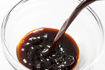 ウスターソース 注ぐ