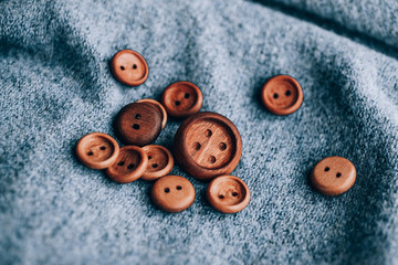 wooden buttons that are placed randomly