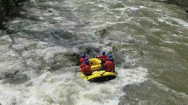 White water rafting slow motion