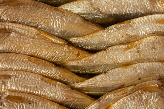 Smoked sprats