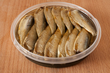 Smoked sprats