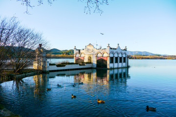 Obraz premium Banyoles, Catalonia / Spain - February 2, 2014: Fishing house on the shore of the lake