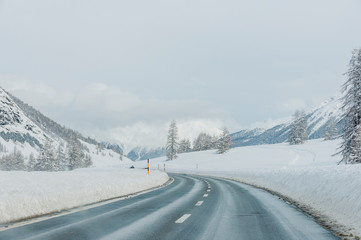 St. Moritz, Samedan, Oberengadin, Bergstrasse, Alpen, Wintersport, Winterlandschaft, Winter,...