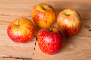 apples