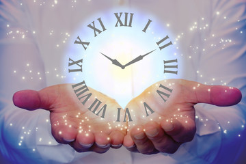 手のひらに広がる時間　time passes on hands
