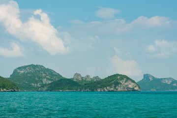 Obraz premium small island in mu ko angthong marine national park