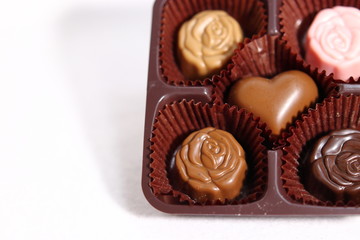 バレンタイン用のハートと薔薇のチョコレート