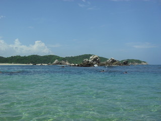 Naklejka premium Pacific Ocean In Huatulco Mexico