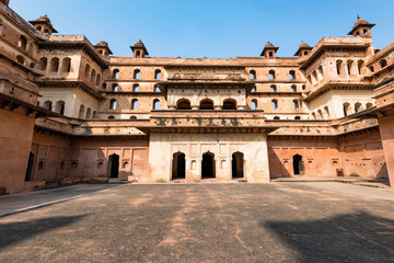 Fototapeta na wymiar View of Jahangir Mahal or Raja Palace inside Orchha Fort Complex