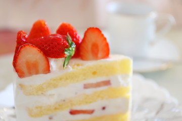 コーヒーとイチゴのショートケーキ