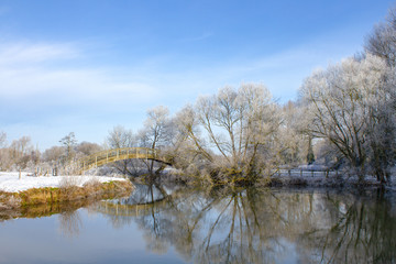 Fototapeta na wymiar Winter Scene over the River Thames at Buscot, Oxfordshire