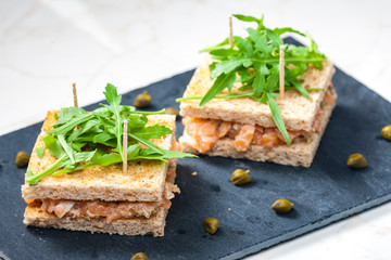 salmon tartare with ruccola