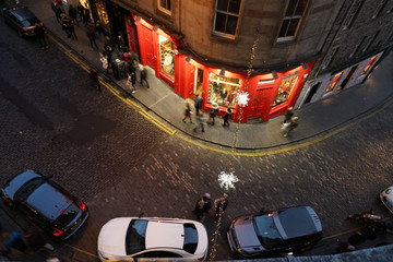 edinburgh shadows sunset birds flying © @dantepetrone