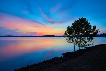 Fototapeta na wymiar Sunrise on Lake Keowee, SC