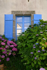 Fototapeta na wymiar Fenster in der Bretagne