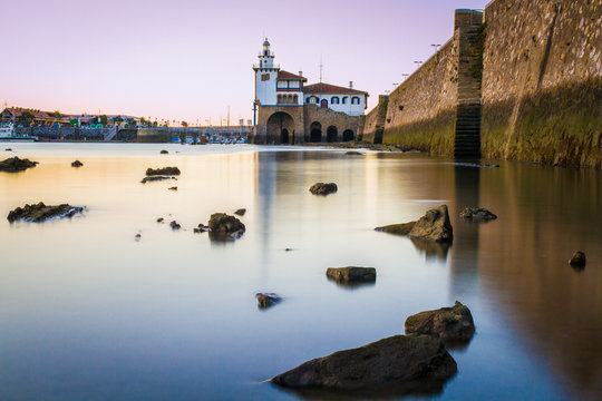 faro de getxo o casa de pescadores	